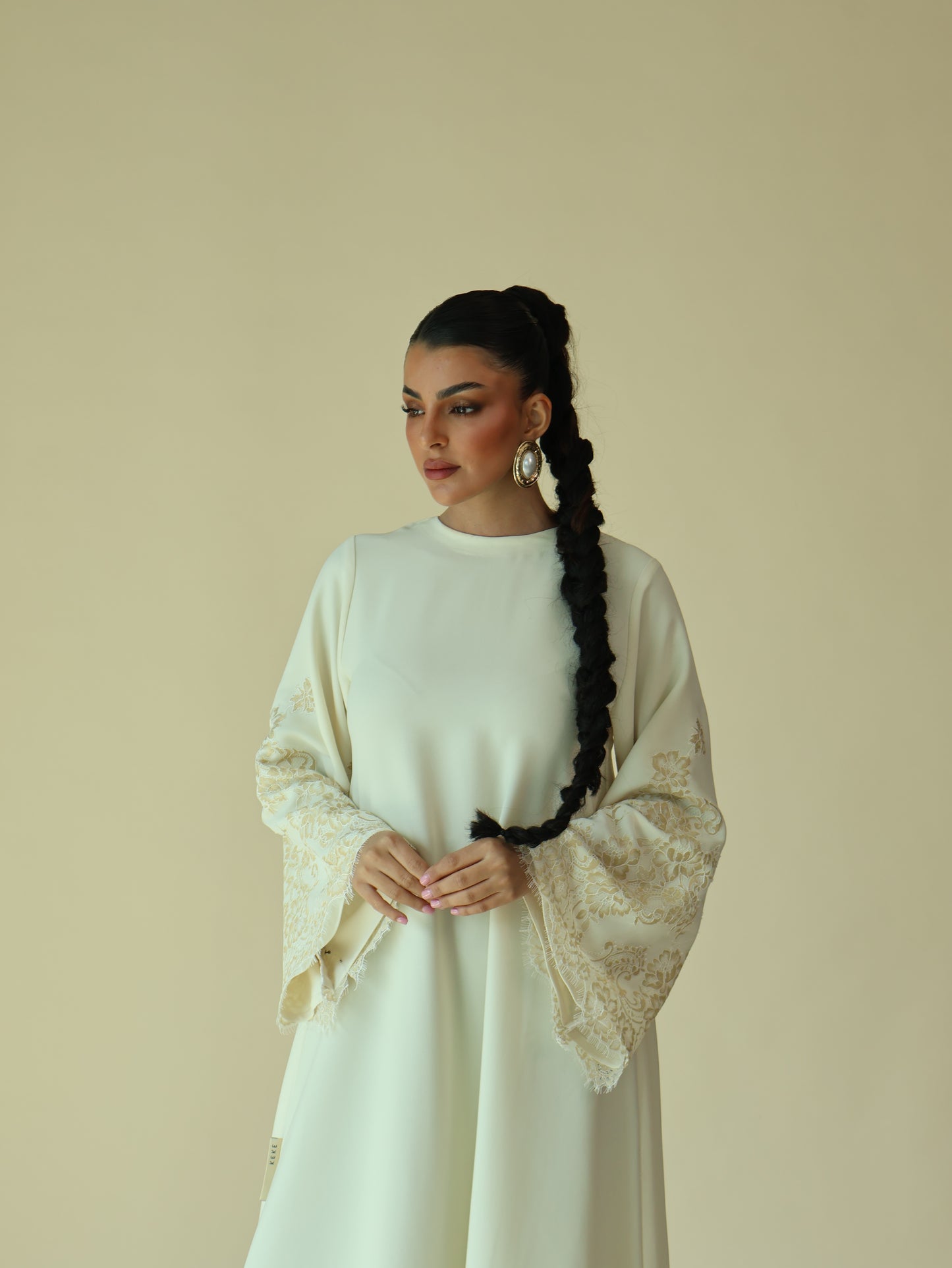 Keke Whisper Lace Jalabiya