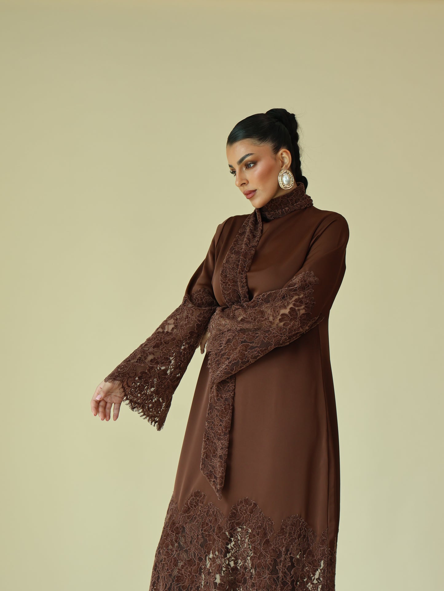 Keke Mocha Lace Jalabiya