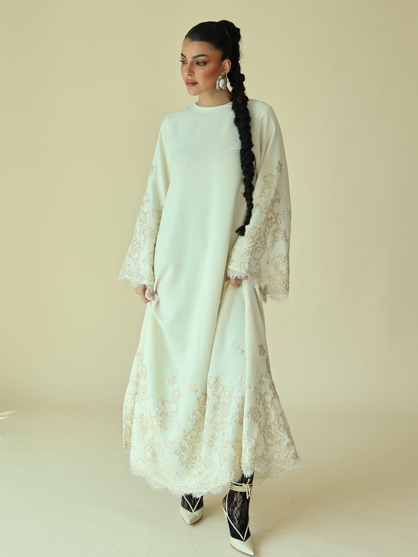 Keke Whisper Lace Jalabiya